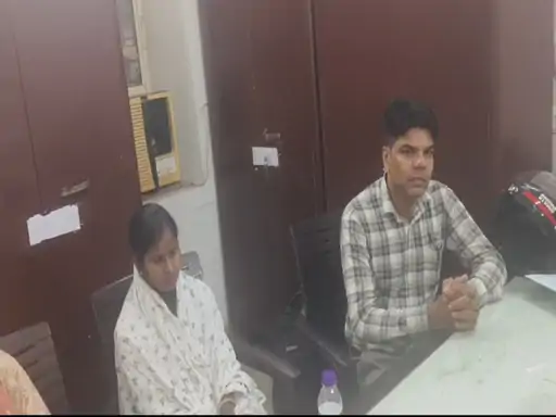 ग्वालियर में रिश्वत लेते रंगे हाथ पकड़ी गई महिला पटवारी, लोकायुक्त ने ट्रैप कर किया गिरफ्तार